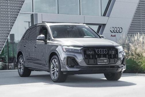 2025 Audi Q7 45 Premium Plus