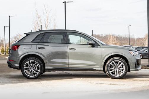 2025 Audi Q3 Premium 45 TFSI S line quattro Tiptronic
