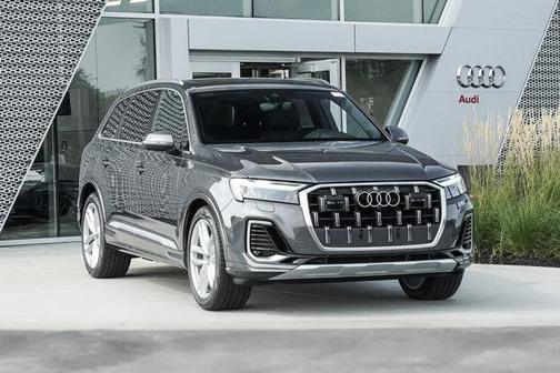 2025 Audi Q7 55 Premium Plus