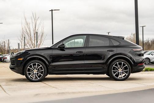 Black 2021 Porsche Cayenne Cayenne