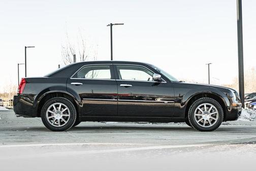 2010 Chrysler 300C Base