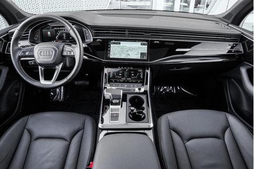 2025 Audi Q7 45 Premium Plus