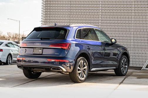 Navarra Blue Metallic 2023 Audi Q5 45 S line Premium