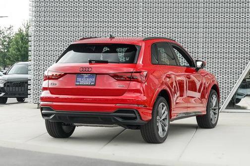 2025 Audi Q3 Premium 45 TFSI S line quattro Tiptronic