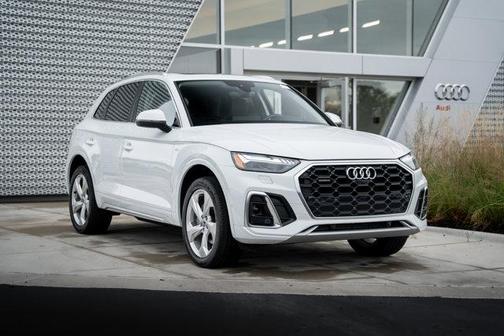 2023 Audi Q5 45 S line Prestige