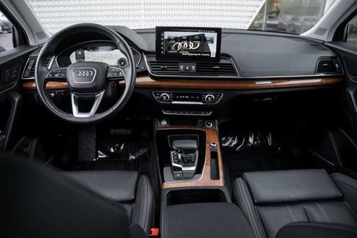 2023 Audi Q5 45 S line Prestige