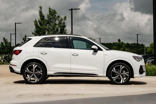 Glacier White Metallic 2023 Audi Q3 45 S line Premium Plus