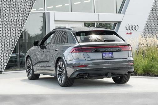 2025 Audi Q8 55 Premium Plus