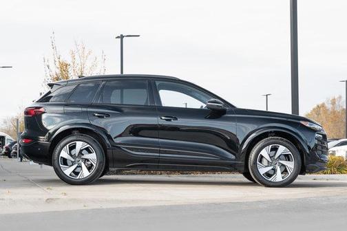 2025 Audi Q6 e-tron Premium Plus quattro