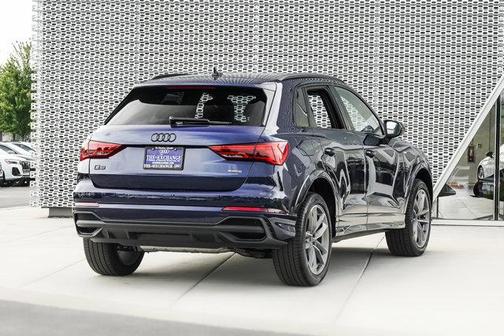 2025 Audi Q3 Premium 45 TFSI S line quattro Tiptronic