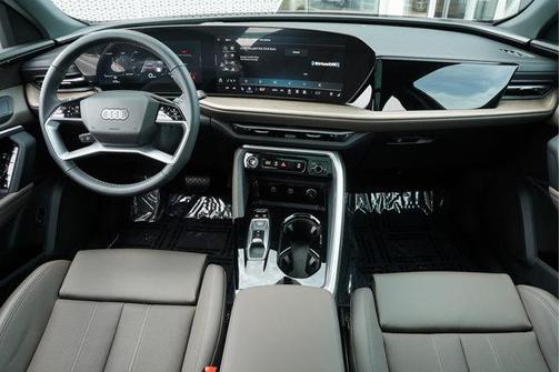 2025 Audi Q5 Premium Plus