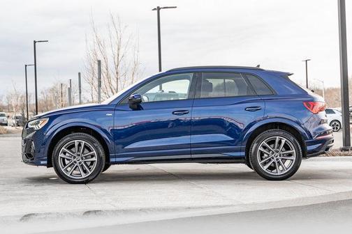 2025 Audi Q3 Premium 45 TFSI S line quattro Tiptronic