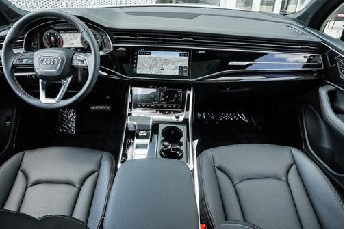 2025 Audi Q7 55 Premium Plus