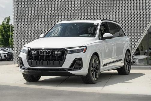 2025 Audi Q7 55 Premium Plus