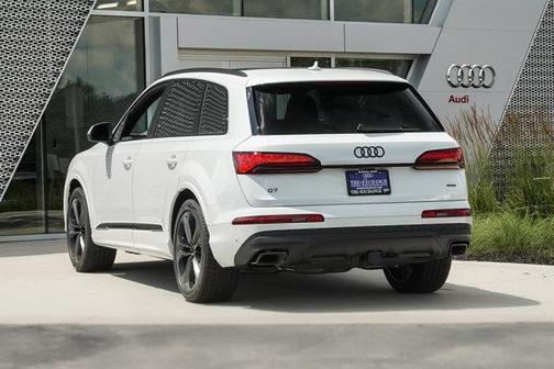 2025 Audi Q7 55 Premium Plus