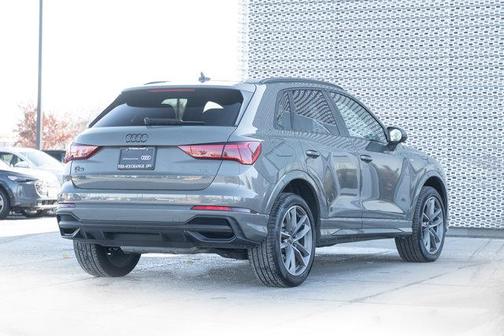 2025 Audi Q3 Premium 45 TFSI S line quattro Tiptronic