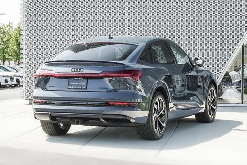 2022 Audi e-tron Sportback S line Premium Plus