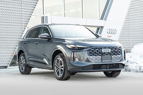 2025 Audi Q5 Premium TFSI quattro S tronic