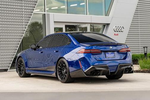 Marina Bay Blue Metallic 2025 BMW M5 Base