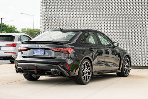 Mythos 2026 Audi RS 3 TFSI quattro S tronic