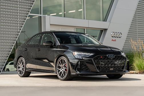 Mythos 2026 Audi RS 3 TFSI quattro S tronic