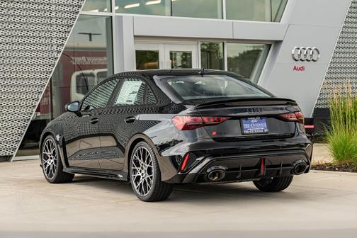 Mythos 2026 Audi RS 3 TFSI quattro S tronic