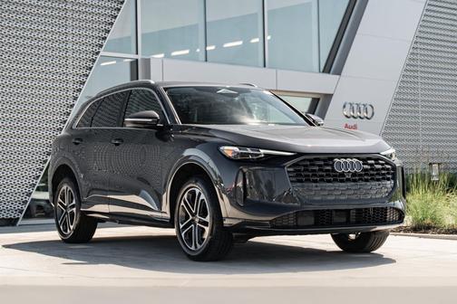 Gray Metallic 2025 Audi Q5 Premium Plus TFSI quattro S tronic