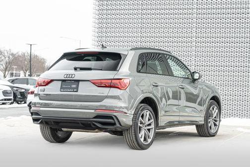 2025 Audi Q3 Premium 45 TFSI S line quattro Tiptronic
