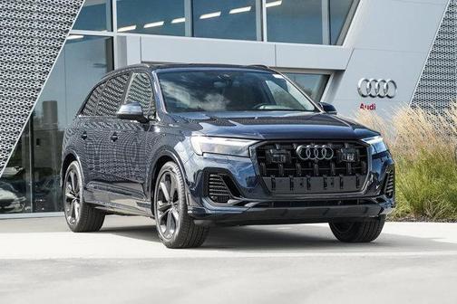 2025 Audi Q7 55 Premium Plus
