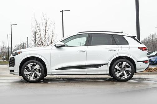 2025 Audi Q6 e-tron Premium Plus quattro