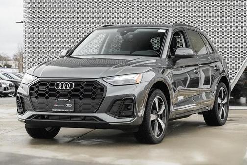Photo 5 of 32 of 2022 Audi Q5 40 Premium Plus