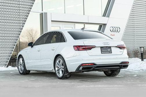 2022 Audi A4 45 S line Premium Plus