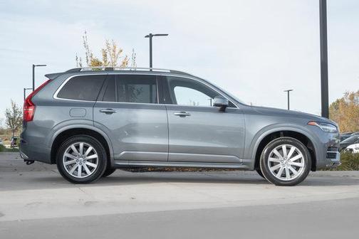 2019 Volvo XC90 T6 Momentum
