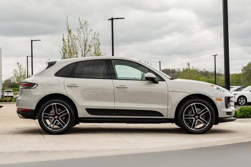 Chalk 2021 Porsche Macan Macan