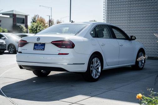 2018 Volkswagen Passat 2.0T SE