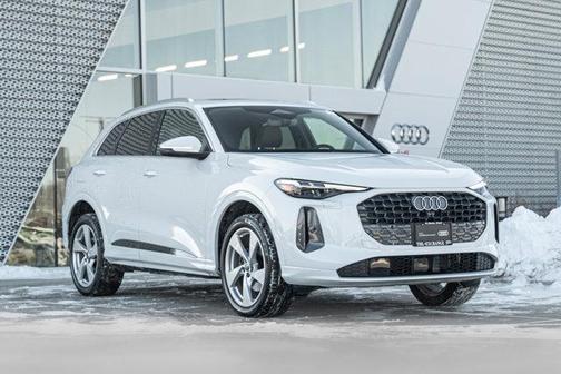 2025 Audi Q5 Premium Plus TFSI quattro S tronic