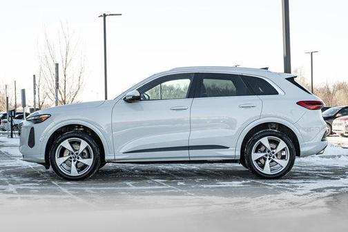 2025 Audi Q5 Premium Plus TFSI quattro S tronic