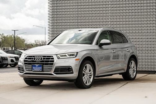 Florett Silver Metallic 2019 Audi Q5 45 Premium