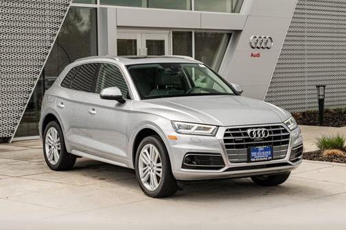 Florett Silver Metallic 2019 Audi Q5 45 Premium