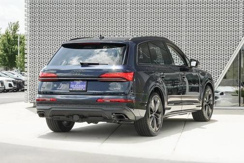 2025 Audi Q7 55 Premium Plus