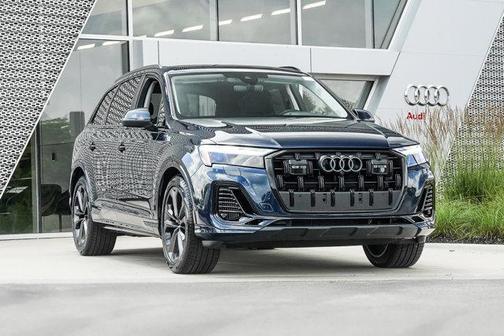 2025 Audi Q7 55 Premium Plus