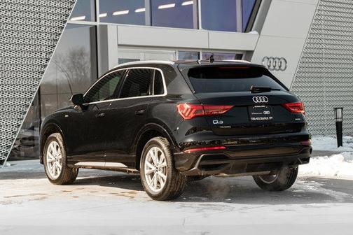 2023 Audi Q3 45 S line Premium Plus