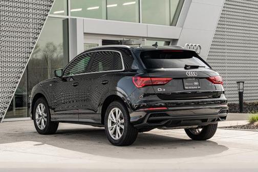 2023 Audi Q3 45 S line Premium Plus