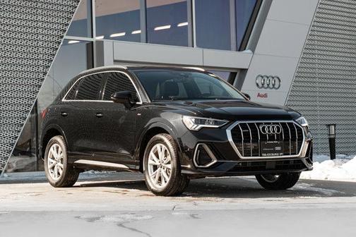 2023 Audi Q3 45 S line Premium Plus