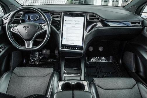 2017 Tesla Model X 75D