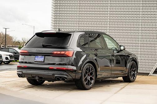 Mythos Black Metallic 2026 Audi SQ7 4.0T Prestige