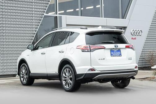 2017 Toyota RAV4 Hybrid SE