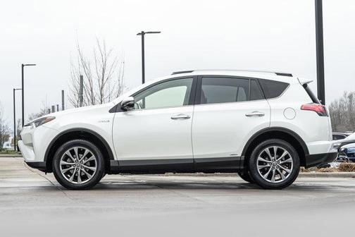 2017 Toyota RAV4 Hybrid SE