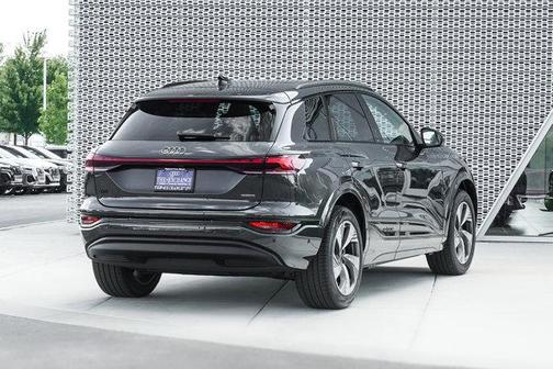 2025 Audi Q6 e-tron Premium Plus quattro