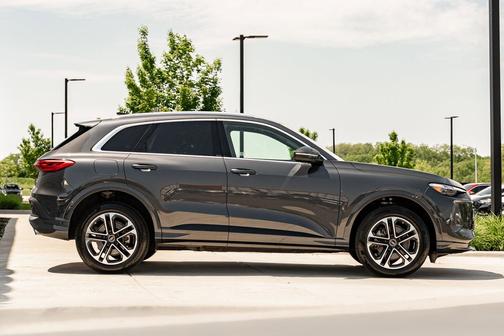 Gray Metallic 2025 Audi Q5 Premium Plus TFSI quattro S tronic